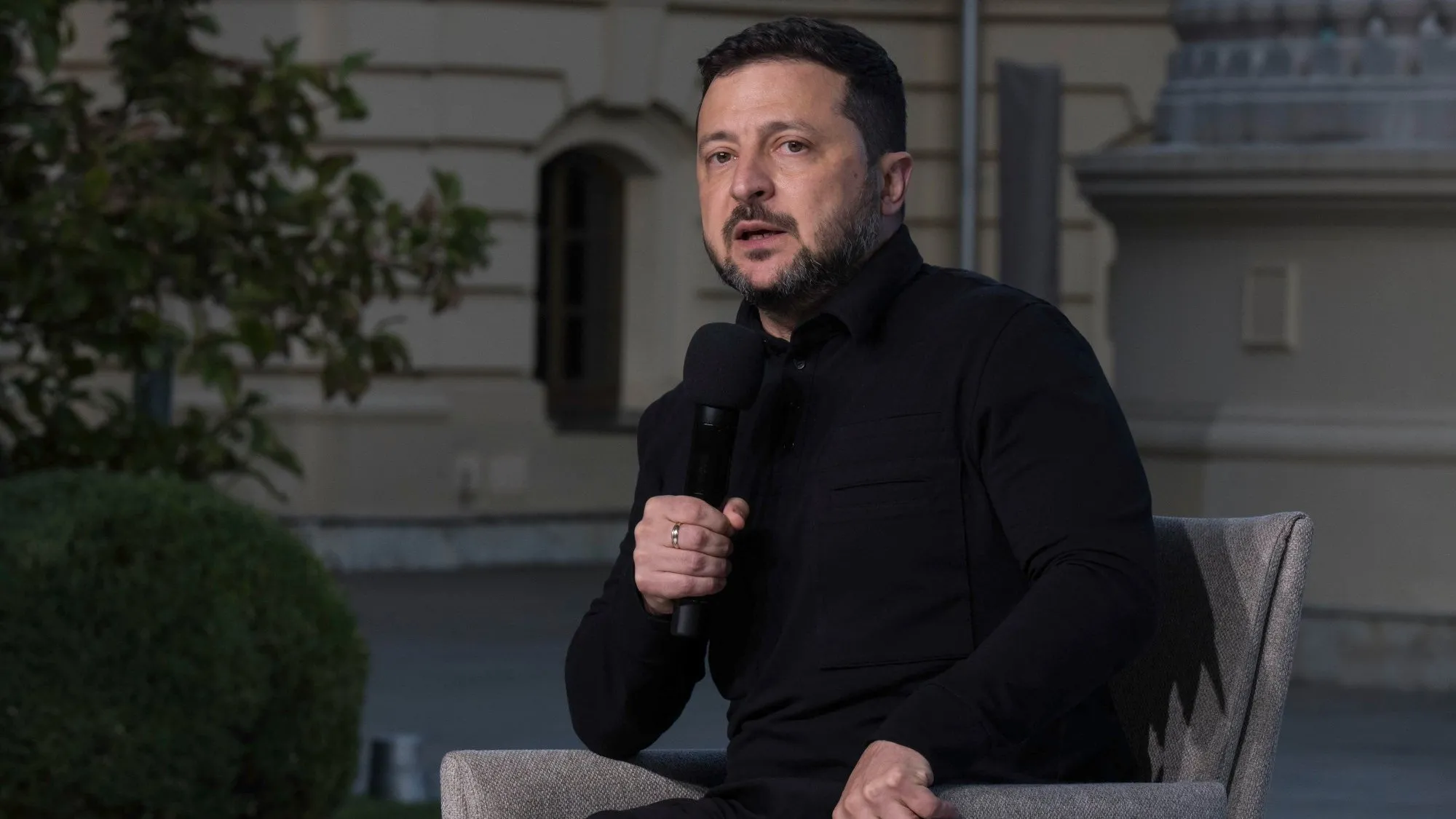 Zełenski miał problemy z wylotem z Mołdawii. „Niemal trafiony przez drona”