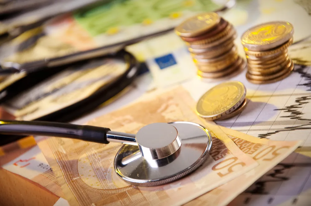 Oręziak: propozycja emisji euroobligacji nie ma szans na szybką realizację