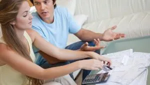 Jak porównywać dane zawarte w formularzu informacyjnym przy ofertach kredytowych?