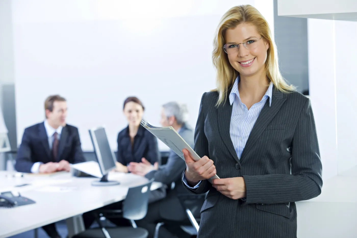 Parytety: KE zmusi firmy do powoływania kobiet na wyższe stanowiska