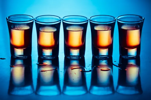 Rentowność branży spirytusowej spadła w I półroczu 2012 r.