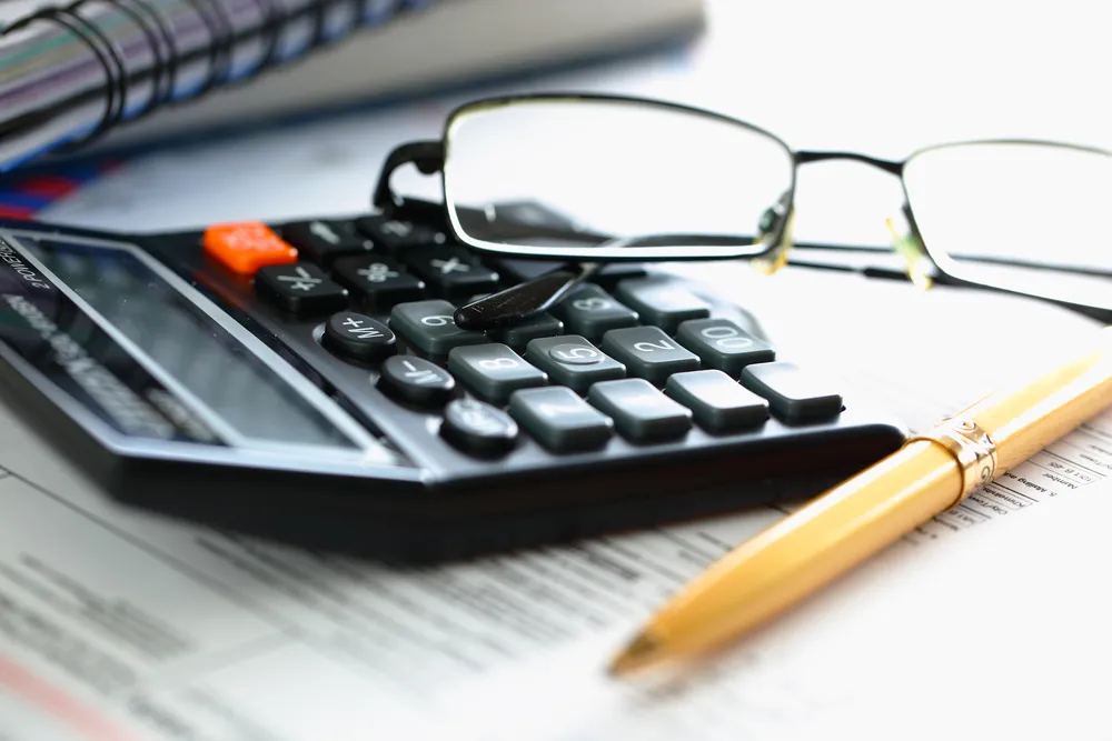 Wynagrodzenie wypłacone bratu można zaliczyć do kosztów podatkowych 