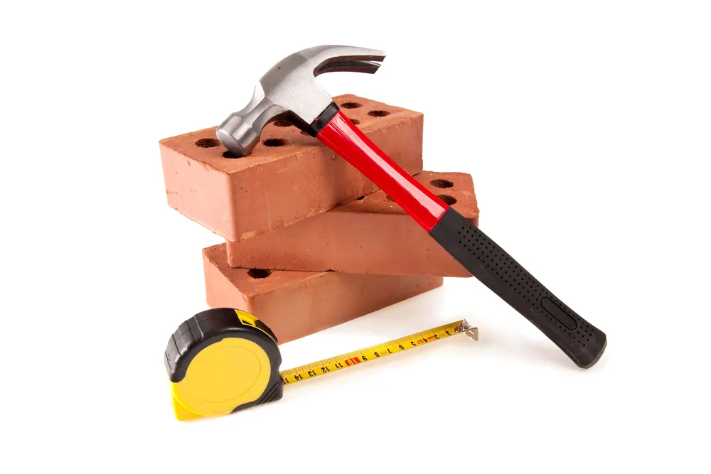 Polimex planuje grupowe zwolnienia, sprzedaje Zarząd Majątkiem Górczewska