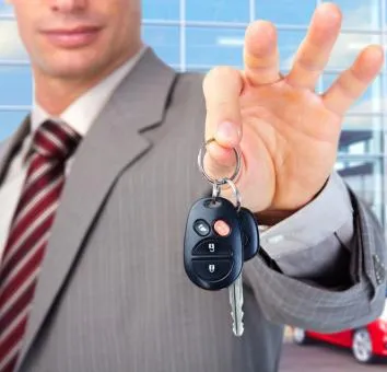 Rewolucja na rynku: prywatny samochód służbowy dla każdego etatowca