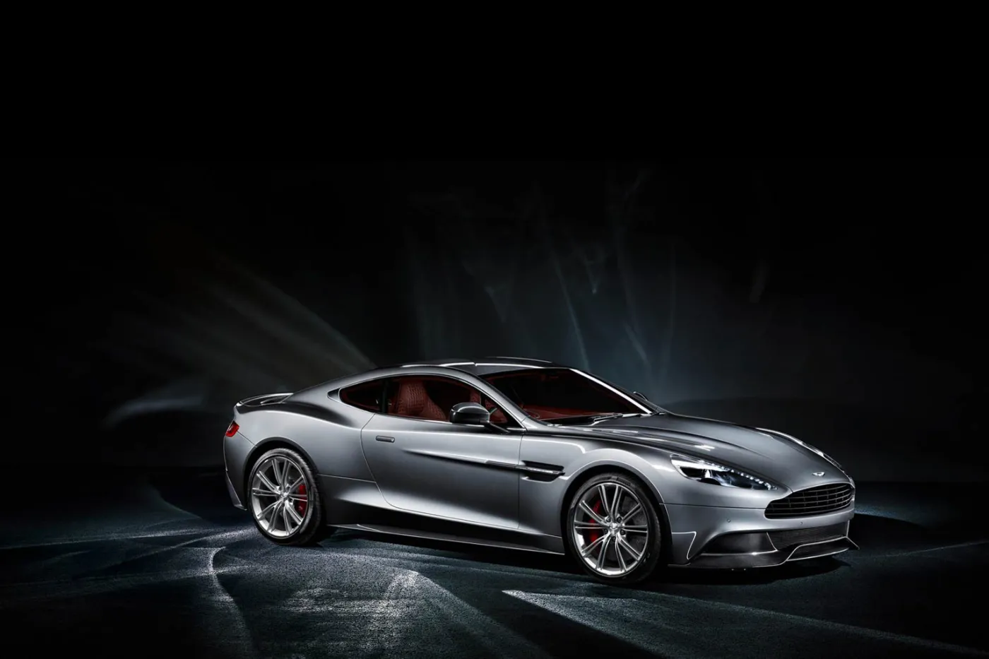 Aston Martin Vanquish
