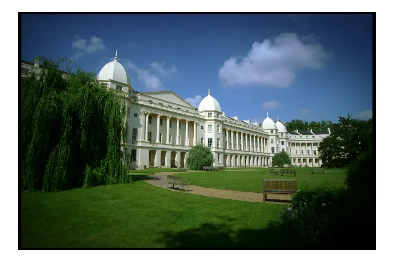 9. London Business School, 3,7 