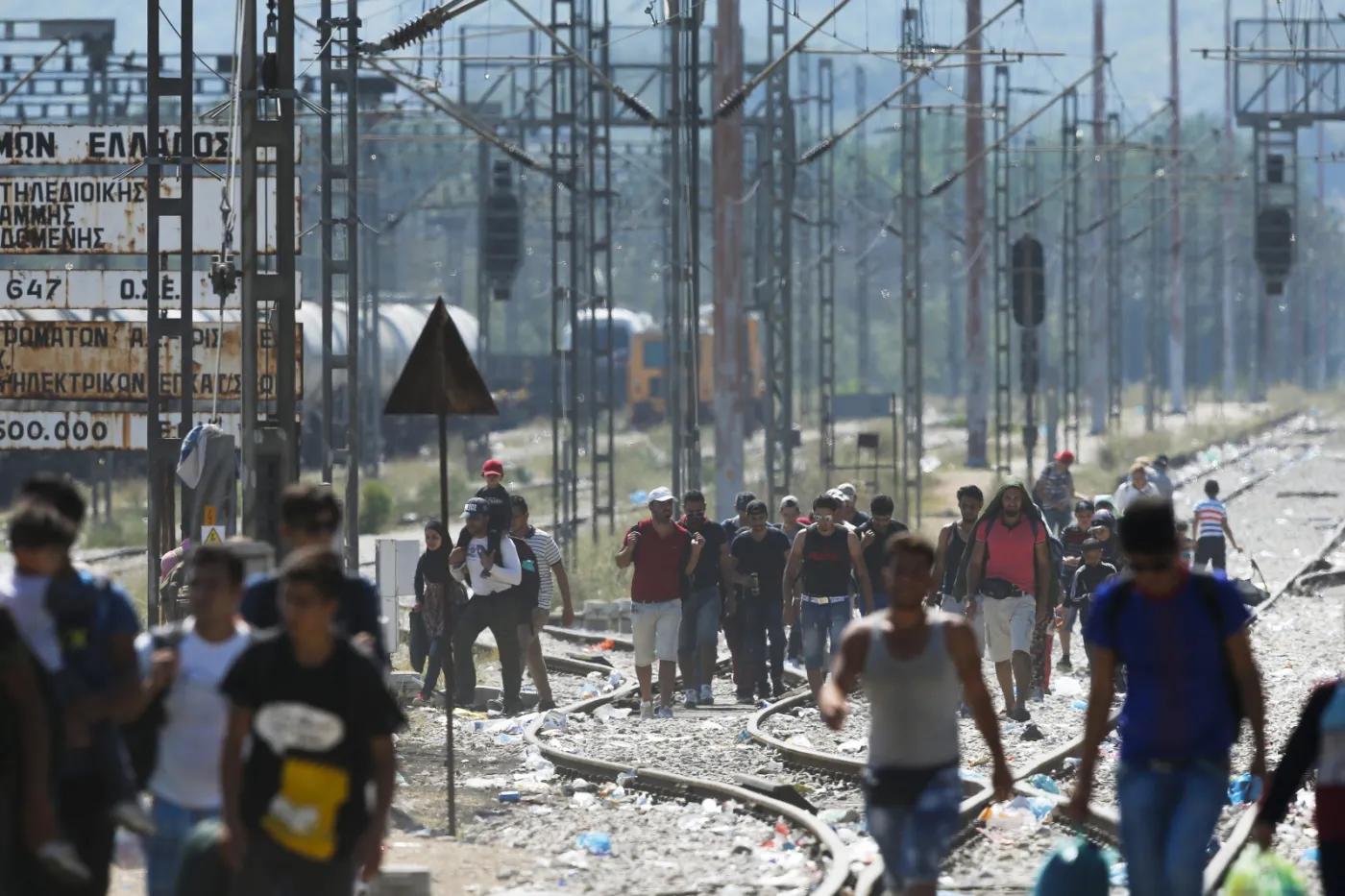 Orban szykuje wojsko na uchodźców. Oddziały ćwiczą przy granicą z Serbią