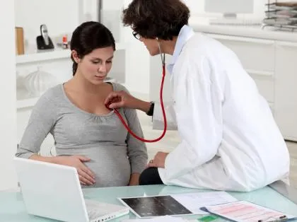 Rodzić po ludzku: Pierwszy termin wizyty u ginekologa? Po porodzie