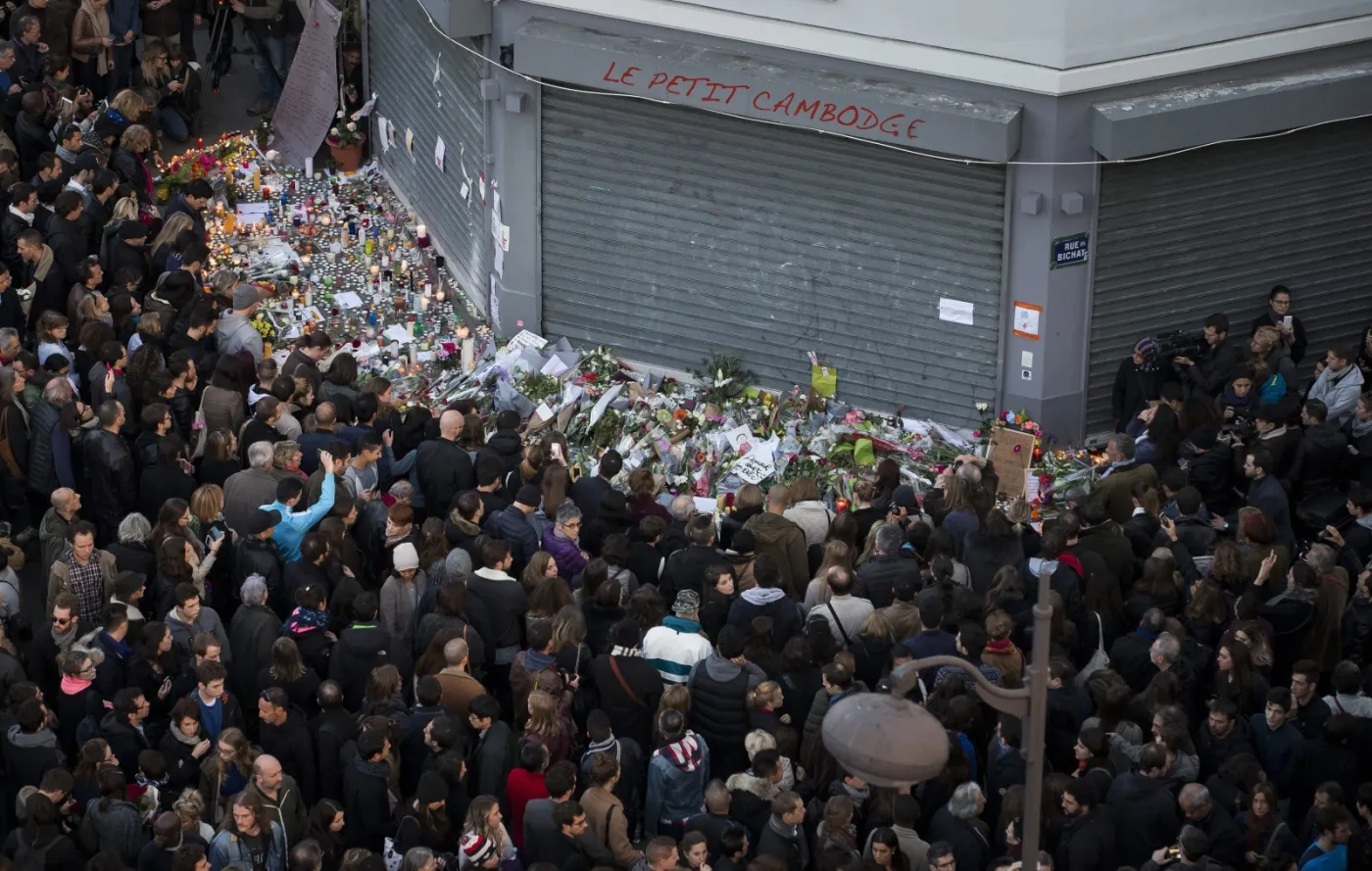 Obława po zamachach w Paryżu: trzy osoby zatrzymane w Niemczech