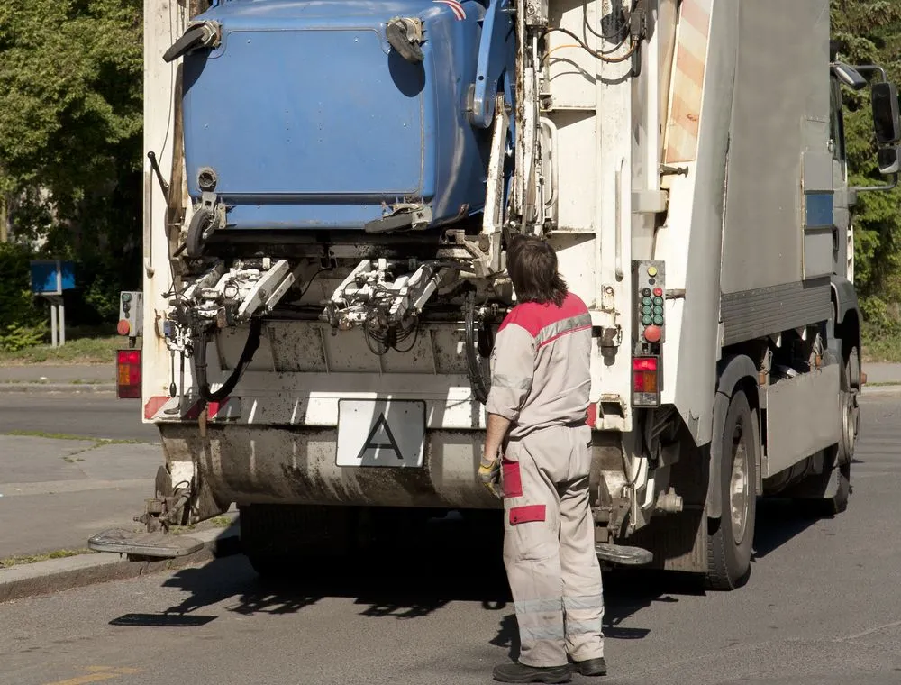 Clapham: Przywrócić godność pracy, niech śmieciarze zatańczą