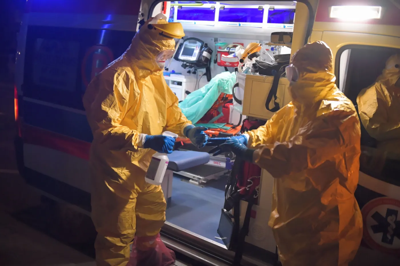 Śmiertelność zakażonych koronawirusem w Polsce na poziomie 2 proc.