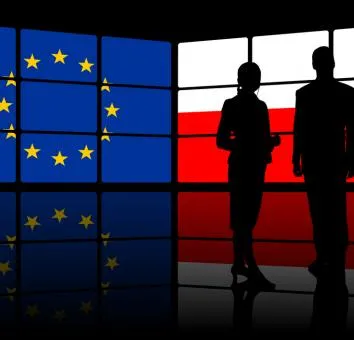 Polskim ambasadorem może być każdy. Niekoniecznie dyplomata z MSZ