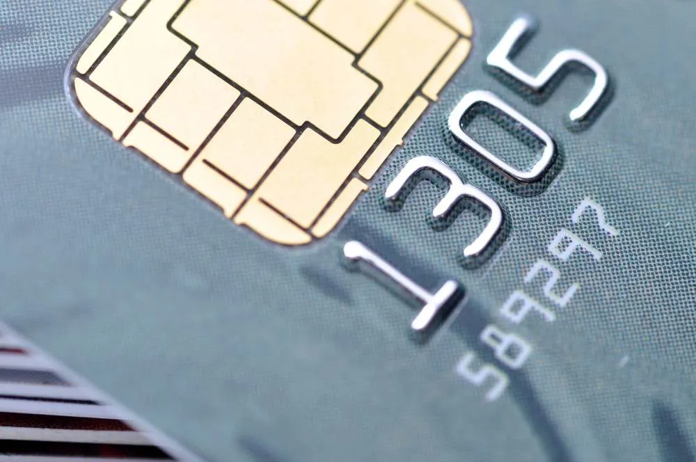 Pieniądze z karty kredytowej tańsze od pożyczki gotówkowej?