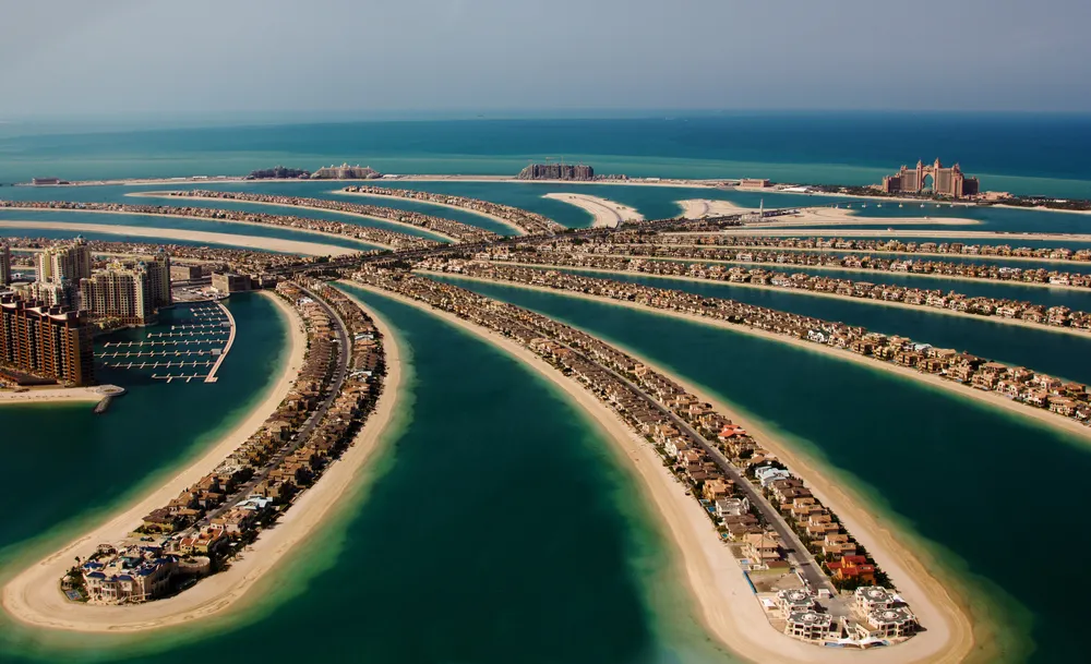 1715555-palm-island-w-dubaju.jpg