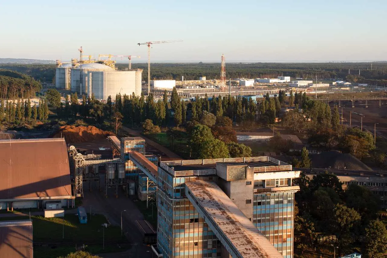 PE poparł nowe przepisy nakazujące krajom UE zapełnianie magazynów gazu