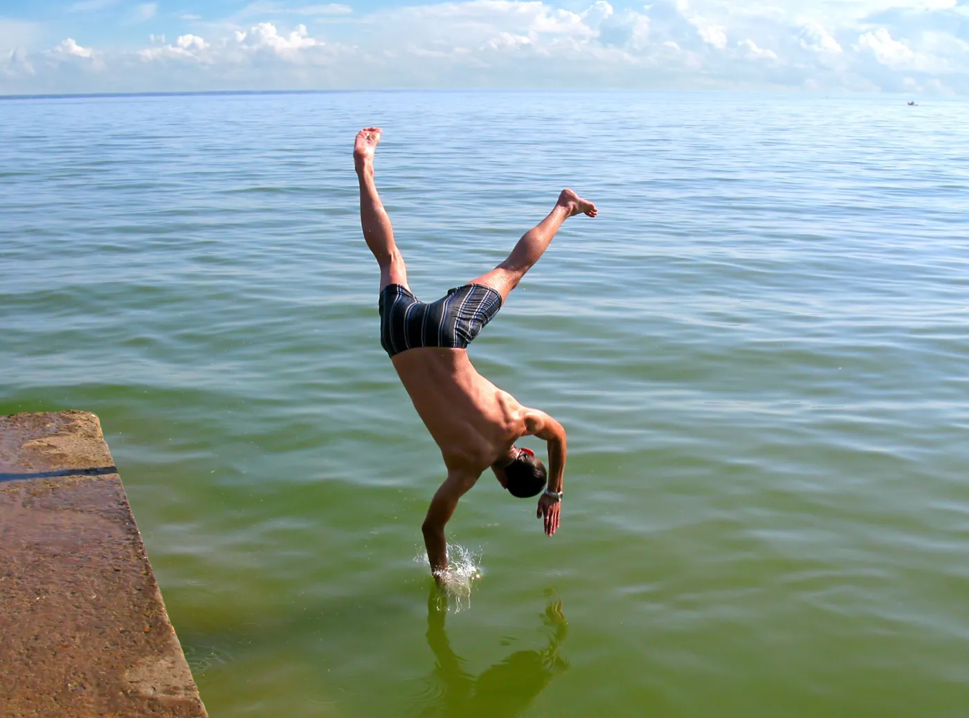 Halik o ryzyku utonięcia: Pamiętajmy, że woda nie jest naszym naturalnym środowiskiem życia