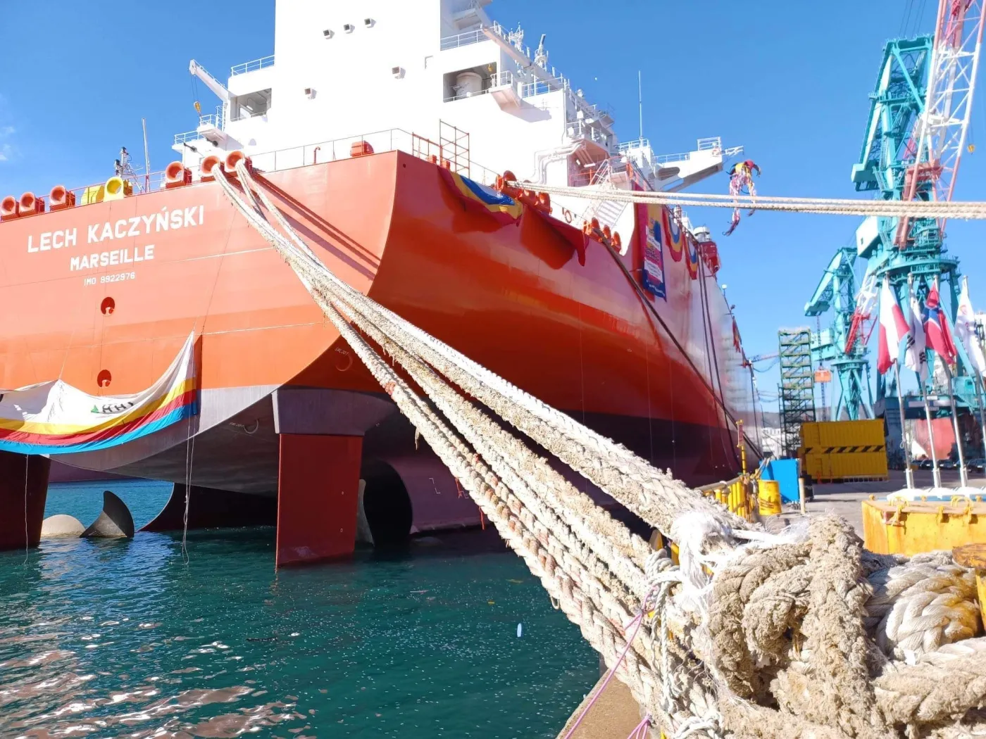 Gazowce „Lech Kaczyński” i „Grażyna Gęsicka” ochrzczone w Korei