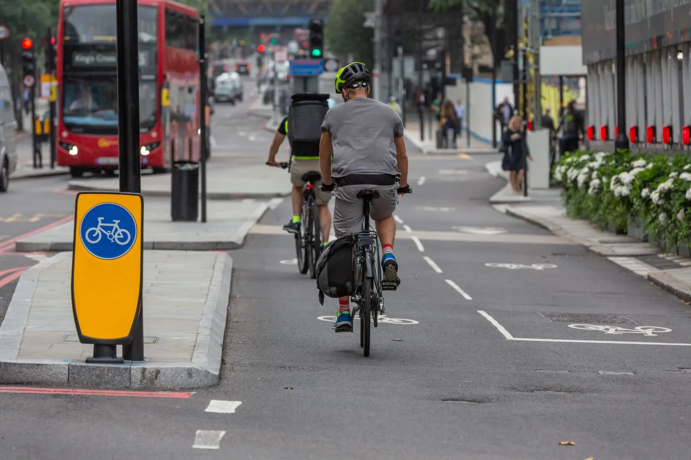 Jak podróżować energooszczędnie? Nic nie przebije roweru [INFOGRAFIKA]