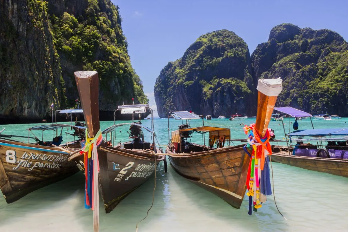 Tajlandia już otwarta dla turystów z całego świata. Obowiązują jednak obostrzenia