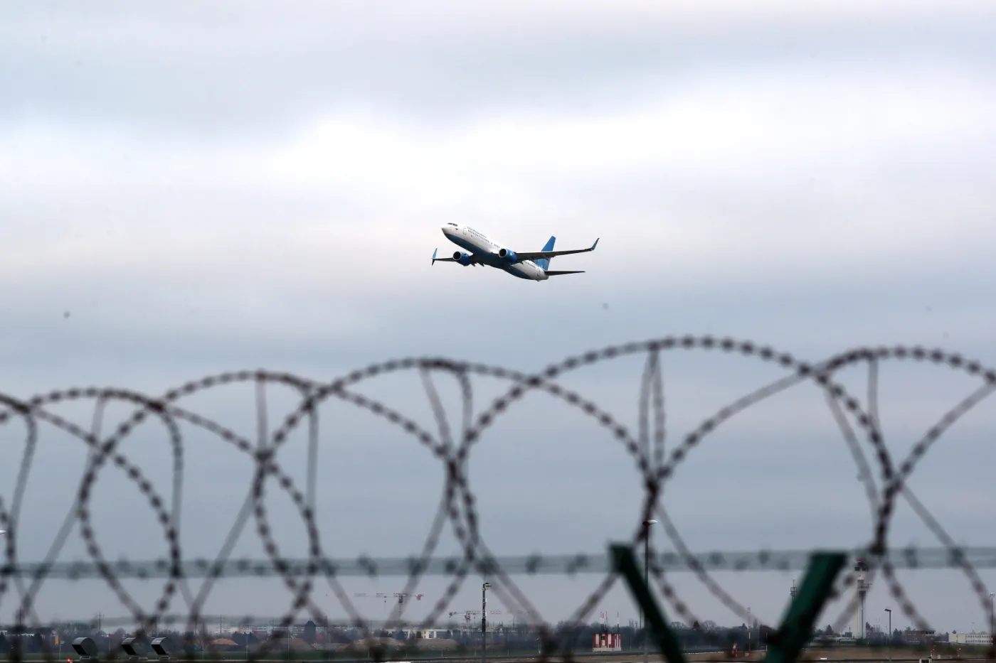 Samolot z Aleksiejem Nawalnym wylądował w Moskwie. Opozycjonista został zatrzymany