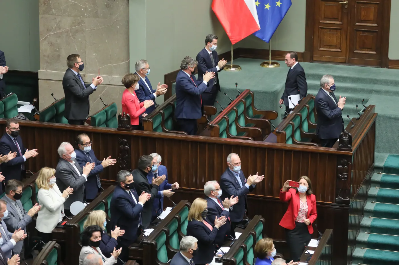 Sejm uchwalił nowelizację budżetu na 2021 r.