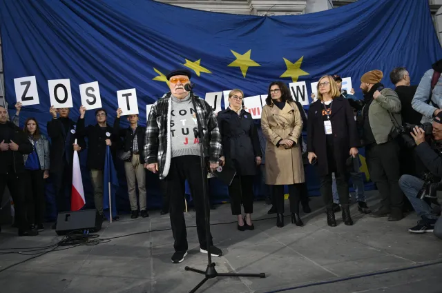 Müller o polexicie: mam wrażenie, że Tusk chce wywołać ten temat