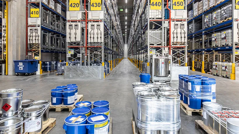 Transport produktów chemicznych to zadanie dla profesjonalistów