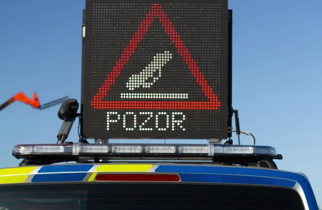 Zima w Czechach utrudnia ruch na drogach. Media apelują o wstrzymanie ruchu ciężarówek