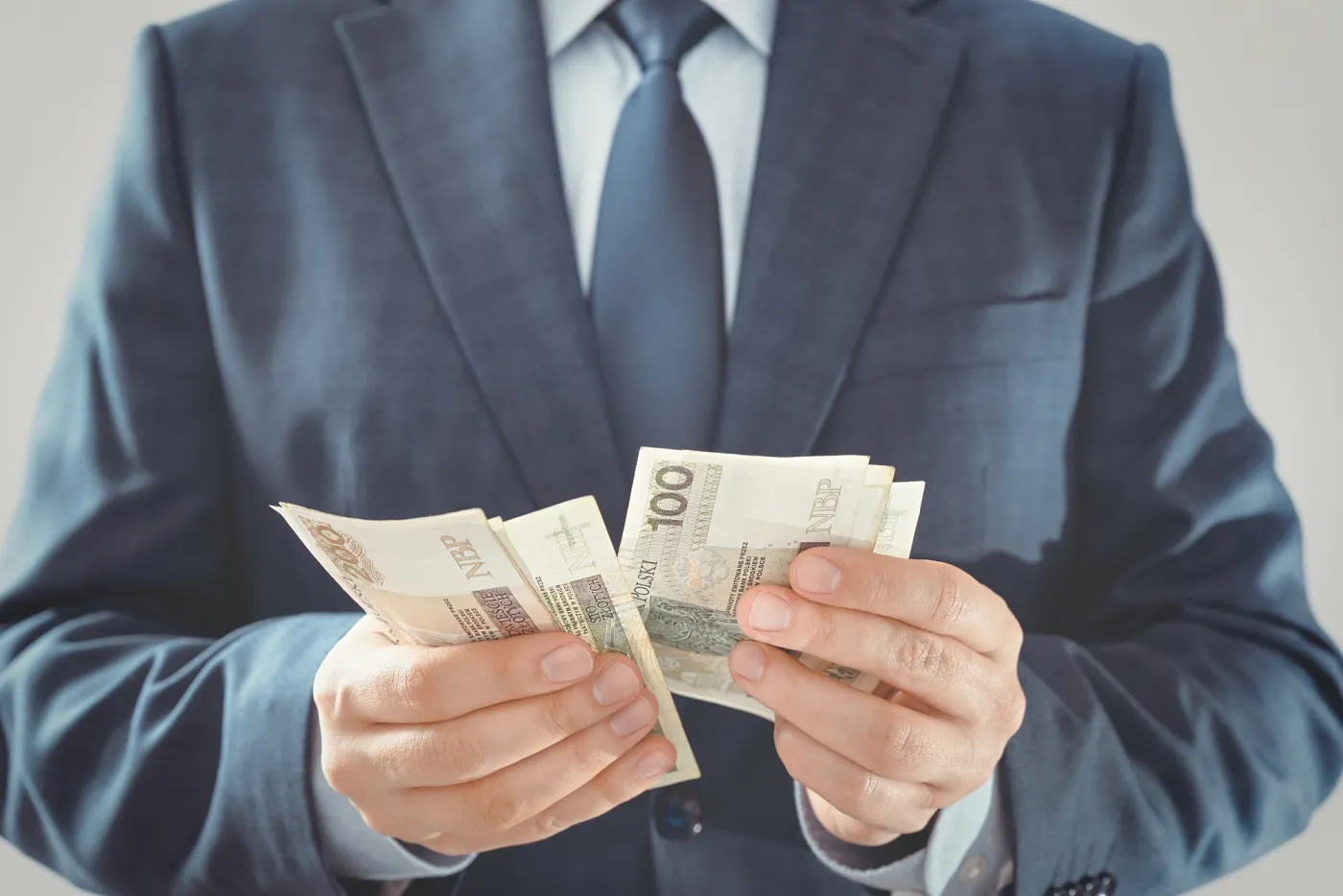 Pensje w samorządach w 2024: Ile zarabia wójt, radny, burmistrz i prezydent miasta?