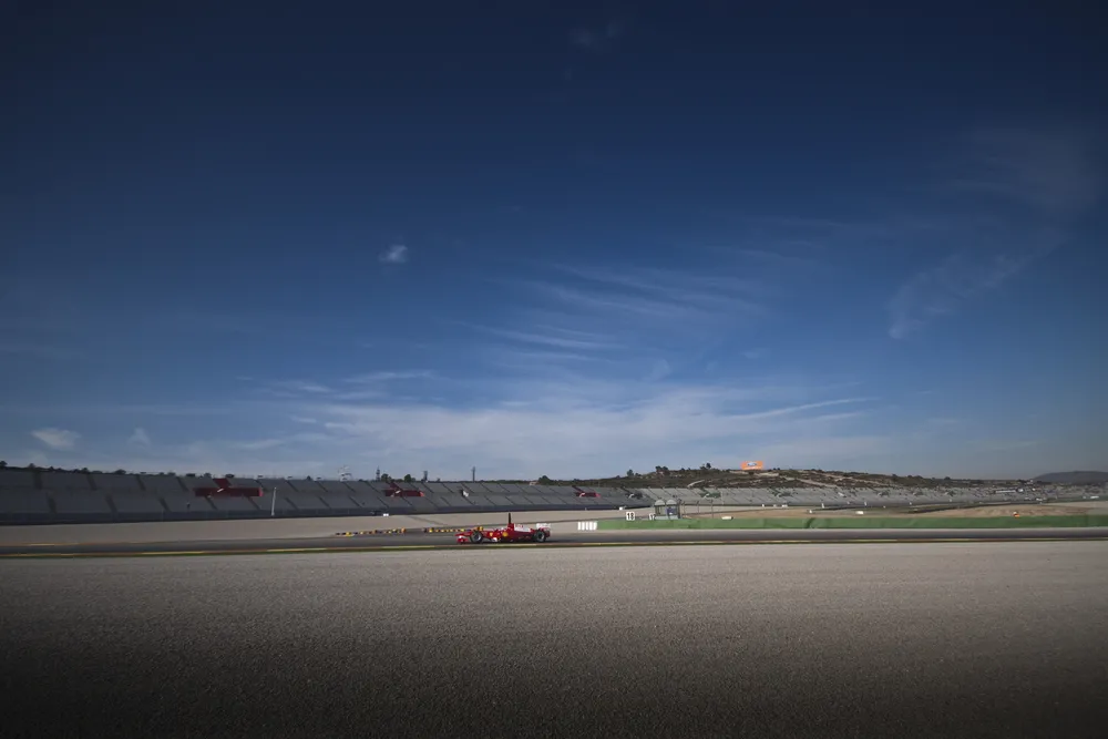 Mężczyźni o cechach psychopatycznych i sadystycznych lubią hałaśliwe samochody