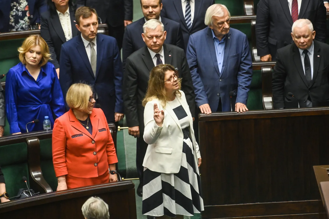 Posłanka PiS Wioletta Kulpa składa ślubowanie poselskie