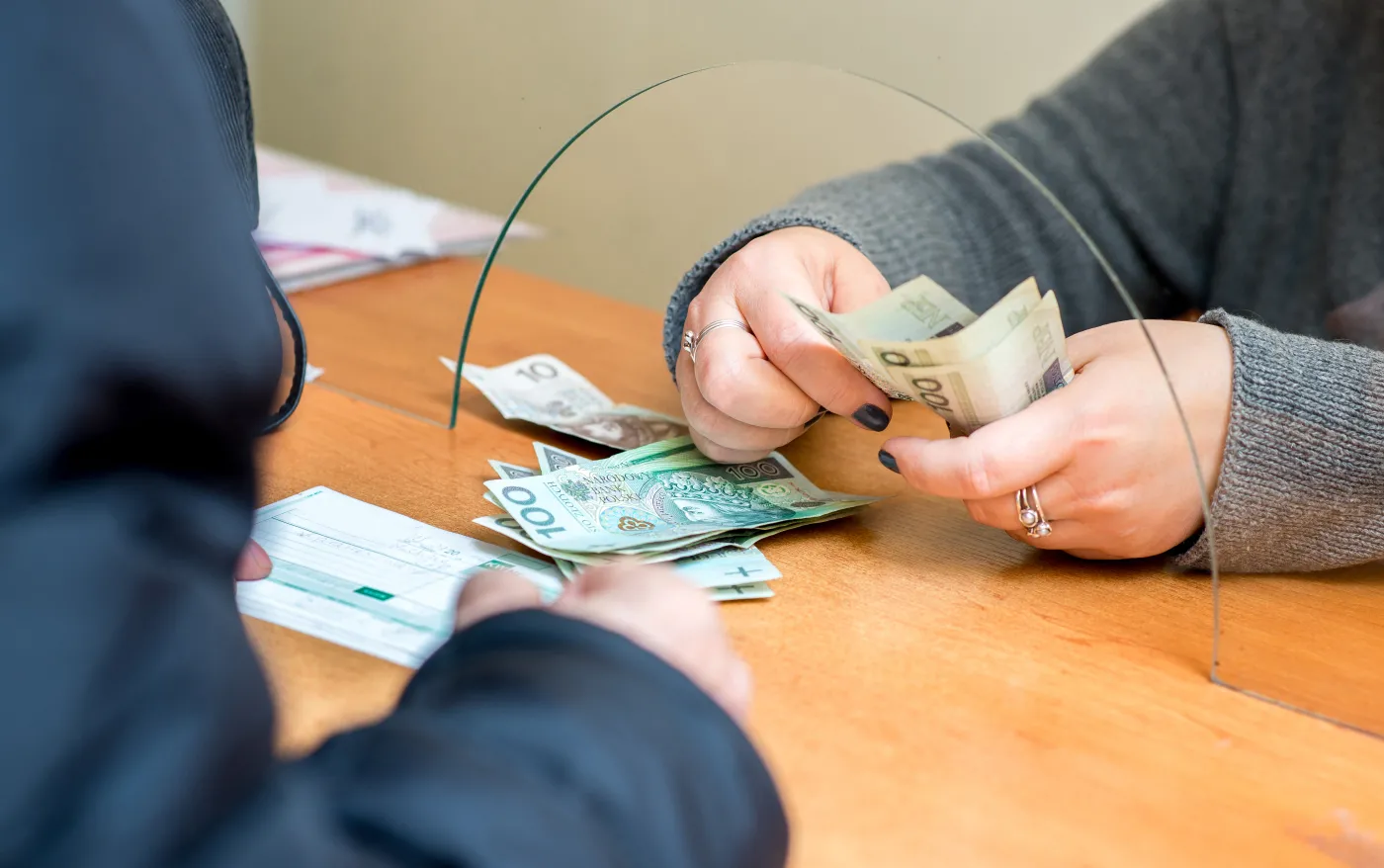 pieniądze, wypłata, złoty 