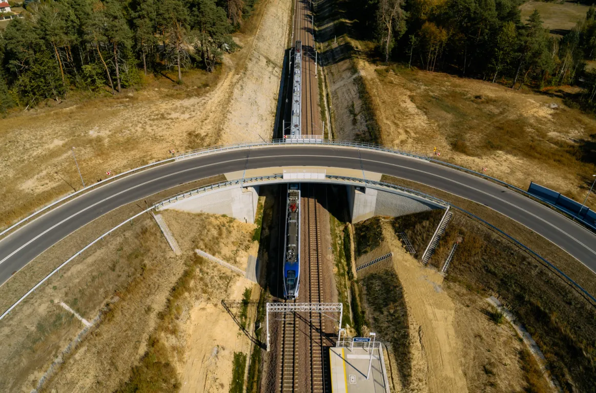 Kolejowa megainwestycja  za 5 miliardów złotych. Cuda na torach i nad torami na nowej trasie Warszawa-Białystok