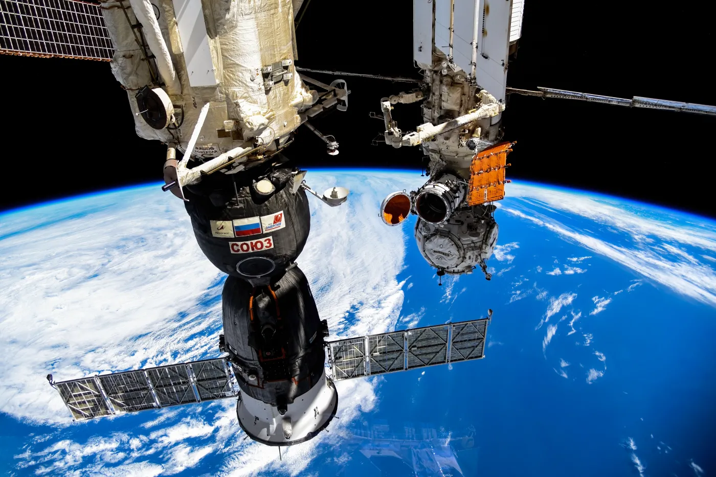 Oficer z Ukrainy poleciał z Rosjanami w kosmos? To pierwszy taki przypadek!