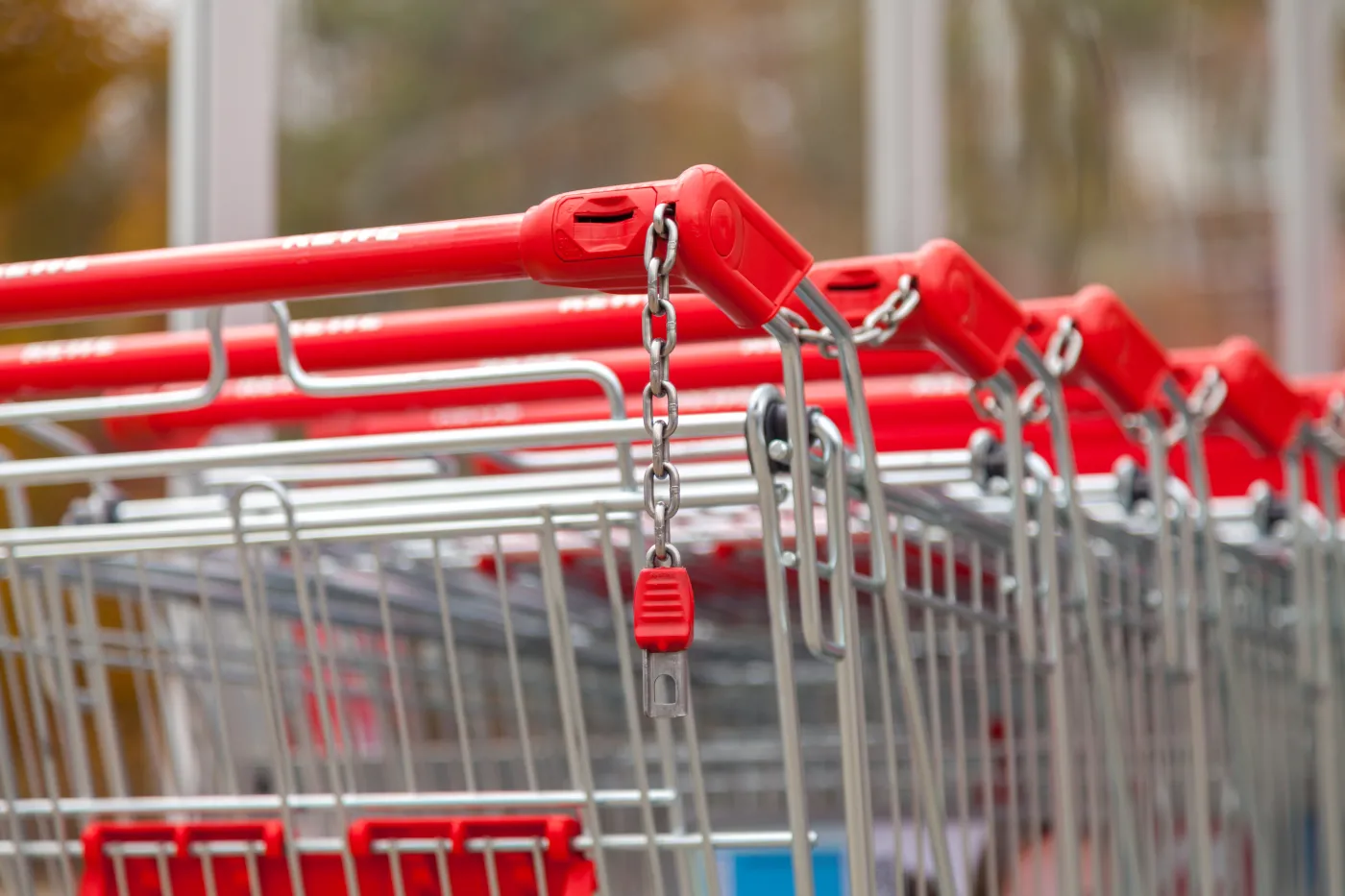 Ponad tysiac kontroli PIP w sieciach handlowych. Skala naruszeń przeraża