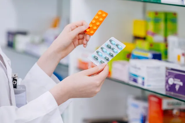 Tych 276 leków może zabraknąć w aptekach. Sprawdź, czy ich używasz - aktualna lista [MAJ 2025]