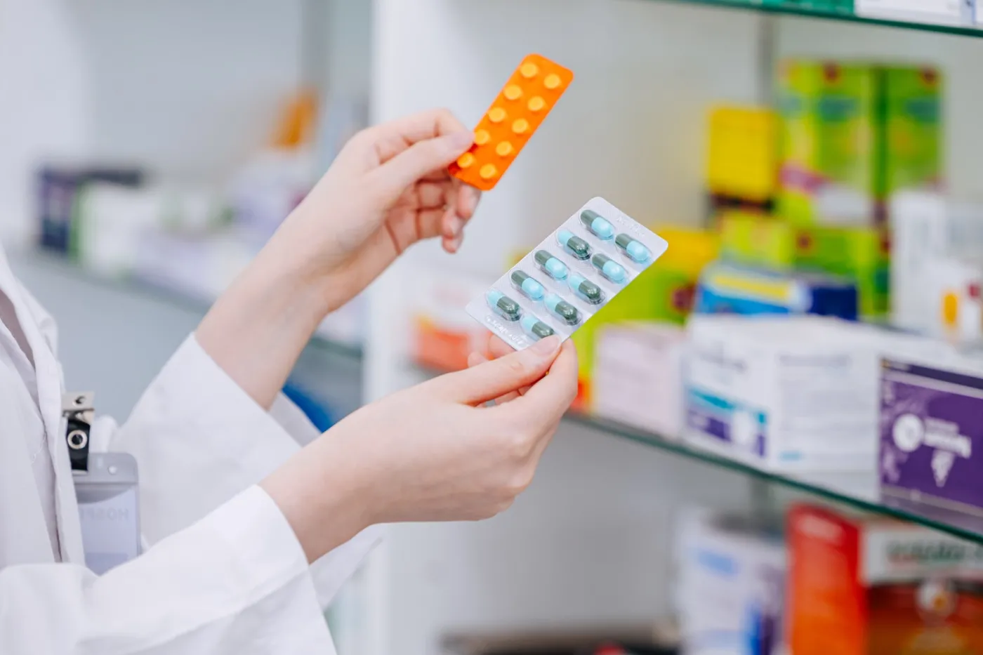 Tych 276 leków może zabraknąć w aptekach. Sprawdź, czy ich używasz - aktualna lista [MAJ 2025]