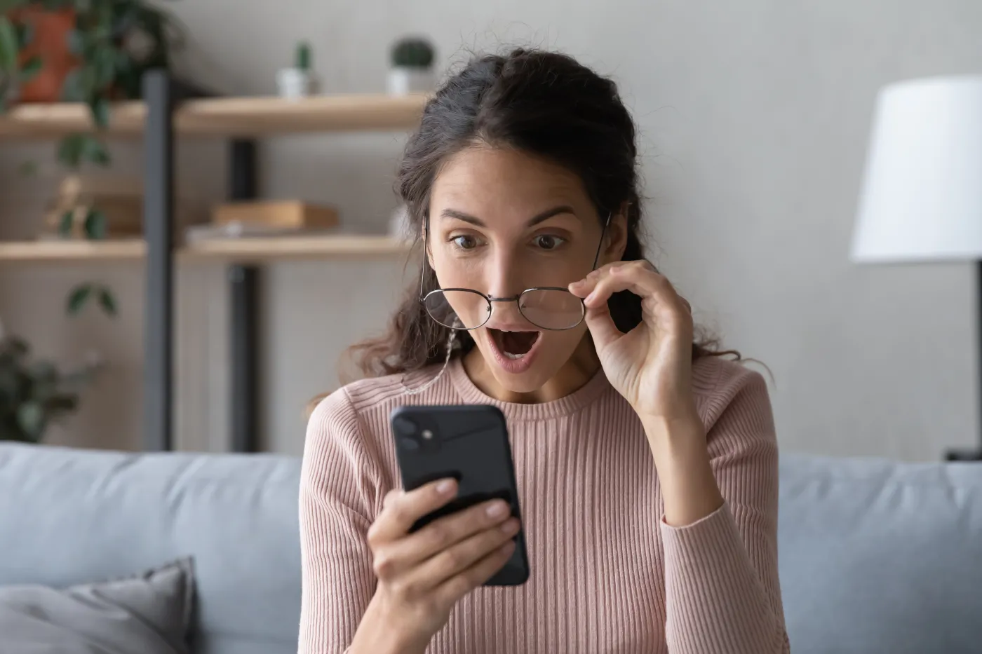 Kolejny raz nęka cię nieznany numer telefonu? Sprawdź, jak go zablokować