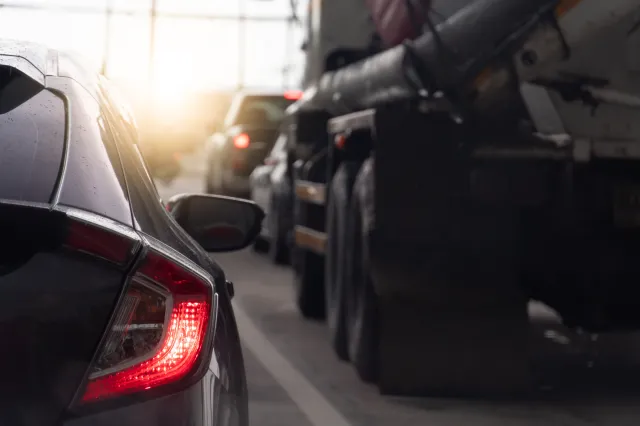 Ruszyły wielkie zmiany w przepisach dla tych, którzy mają takie samochody.  Kierowcy łapią się  za głowy?