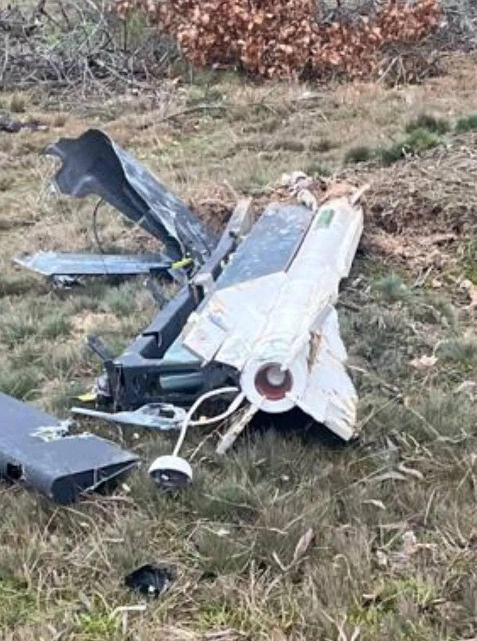 Rakieta R-60 znaleziona pod dronem Gerań-2, który się rozbił.