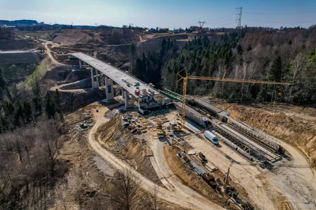 Polskie firmy odbudują Ukrainę? „Z tych 100 mld euro część powinna trafić do Polski”