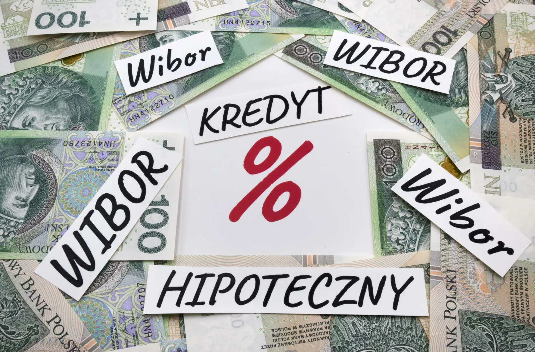 Banki notują wyraźny wzrost. Polacy biorą więcej kredytów niż przed rokiem