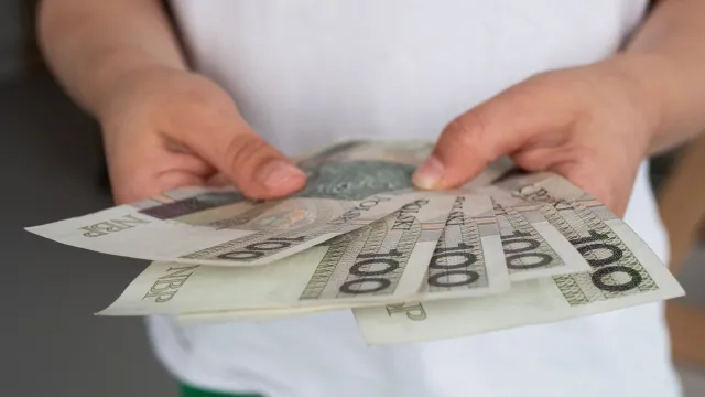 Na jakie świadczenia mogą liczyć rodzice samodzielnie wychowujący dzieci? Co przysługuje w 2026 roku?