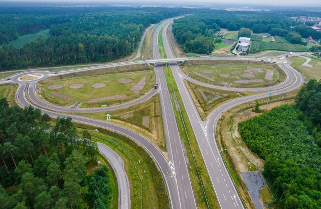 Nowy węzeł w środkowej Polsce. Plątanina dróg i przecięcie trzech szybkich tras