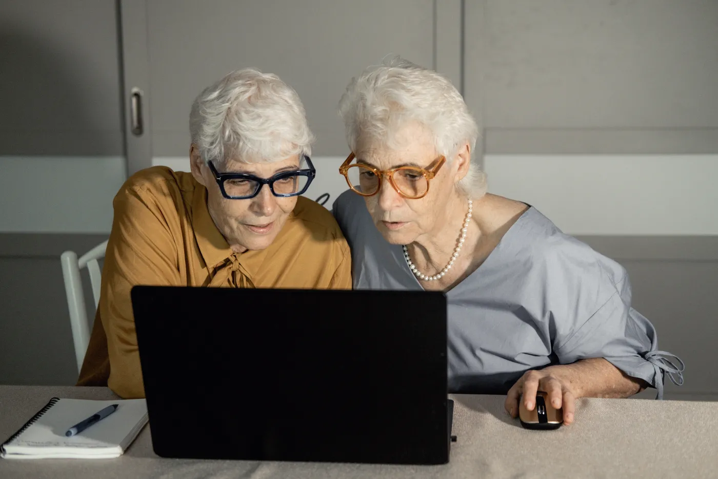 Wniosek o emeryturę, rentę 2025. Nowe zasady ZUS. Jak złożyć dokumenty bez błędów