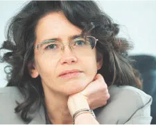 Czy szerokopasmowy internet powinien być w Polsce usługą powszechną?