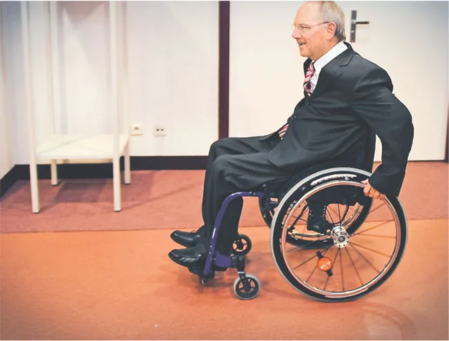 67-letni Schaeuble jest najstarszym ministrem i posłem o najdłuższym stażu