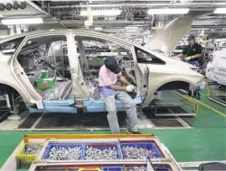 Mocny jen uderza w Toyotę. Koncern przenosi produkcję z Japonii za granicę