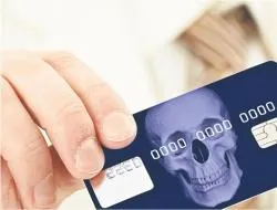 Robisz zakupy za gotówkę? Sponsorujesz tego, który płaci kartą