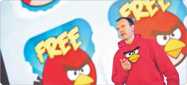 Sukces „Angry Birds” to głównie zasługa zdolnego programisty Petera Vesterbacki. Niewielka firma z Finlandii nie ma teraz problemu z pozyskaniem milionów dolarów na dalszy rozwój